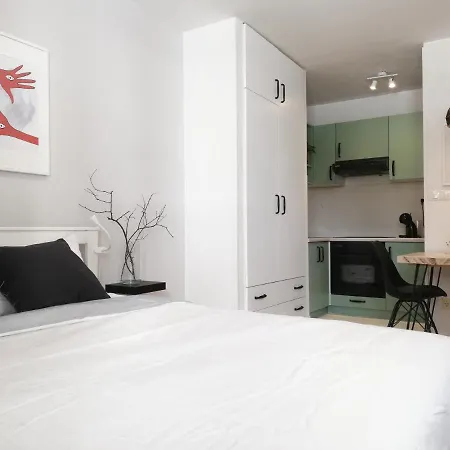 Studio Botanica-10 Minute Walk To Beach