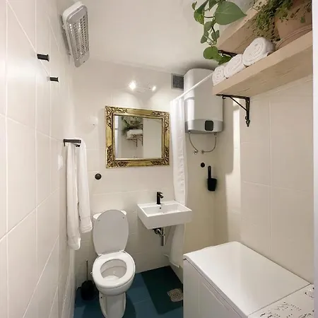 شقة Studio Botanica-10 Minute Walk To Beach سبليت