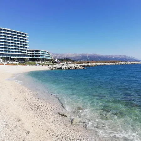 Studio Botanica-10 Minute Walk To Beach *